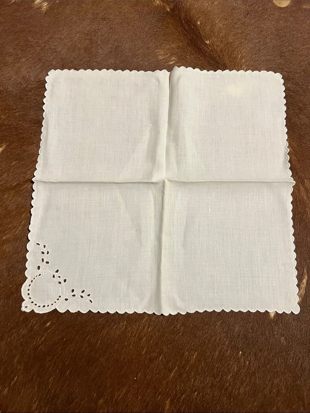 Vintage White Embroidered Cotton Napkins - Set of 7
